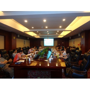 常德路桥集团组织上廉政党课